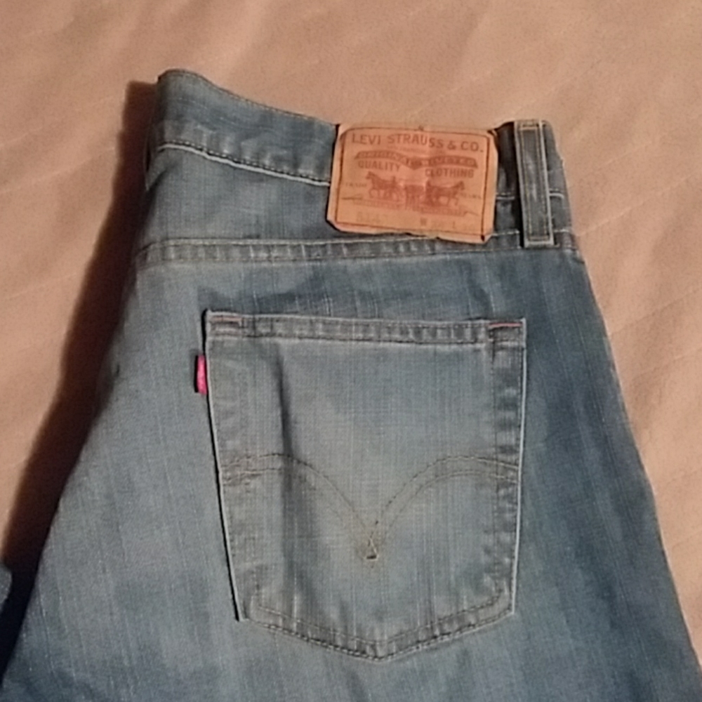 Levis 514 Slim Straight Jeans